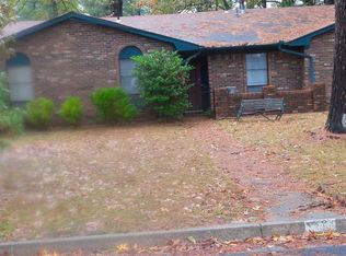 1212 White Cloud Ln, Pine Bluff, AR 71603