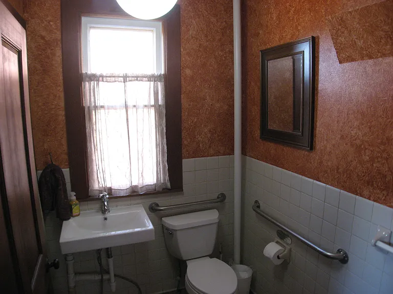 649 Remington St — Photo 40