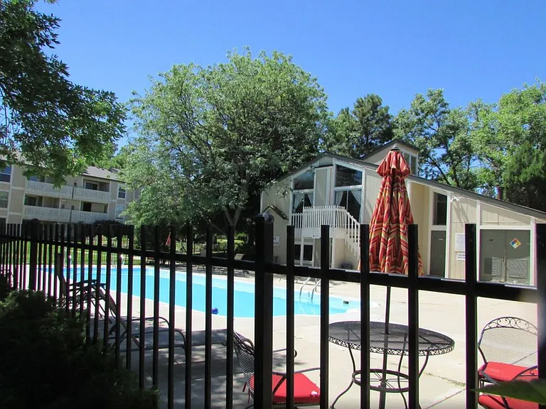 7275 S Xenia Cir #E — Photo 22