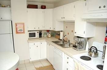 3rd image of 875 Donner Way APT 209