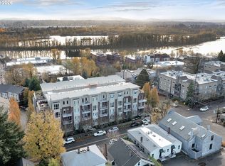 4280 S Corbett Ave Unit 102, Portland, OR 97239