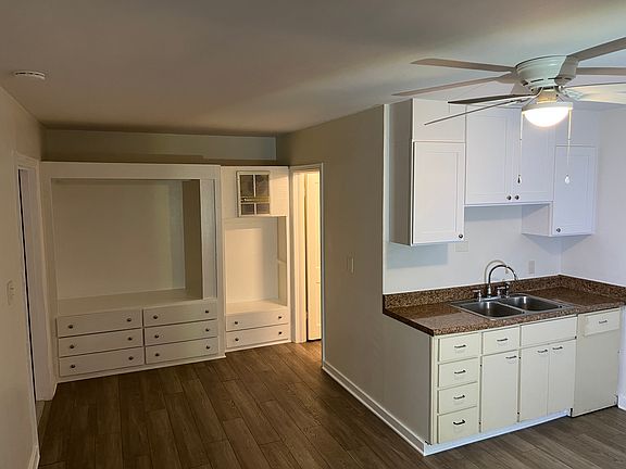2nd image of 401 1st Ave NE #B