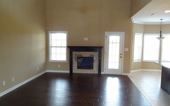 4th image of 187 Sunset Ct