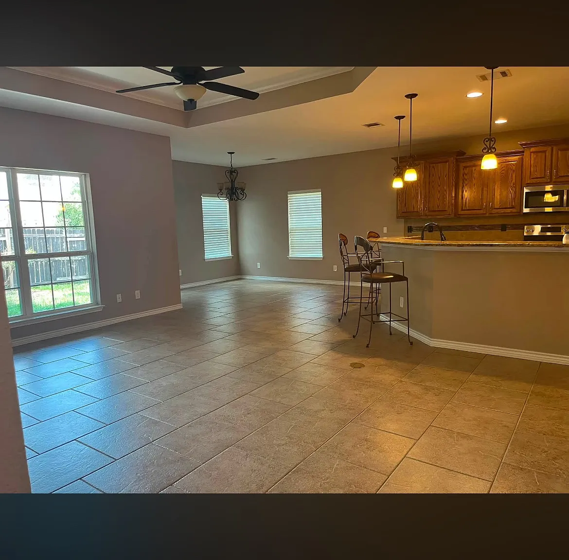 3 bed, 1628 sqft, $1,450 — Photo 4