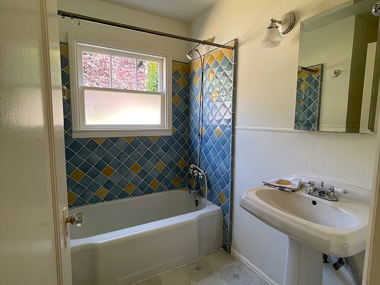 Vintage tub/shower combo.
