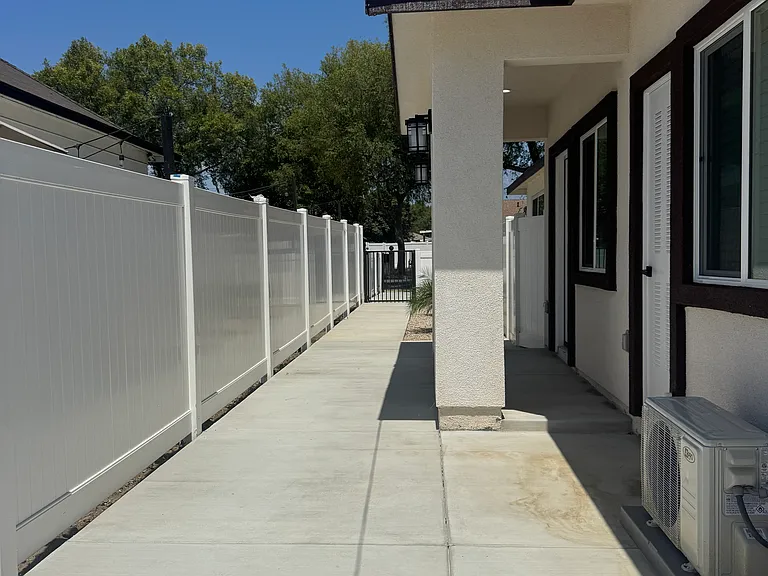 215 W Nevada St #C — Photo 16
