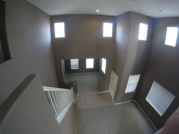 5th image of 303 Arroyo Madrone Ct