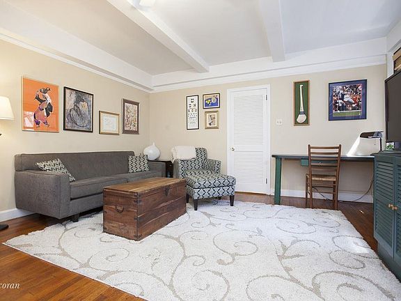 4th image of 155 E 49th St #9G