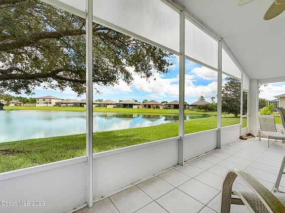 3rd image of 2240 Chinaberry Cir SE