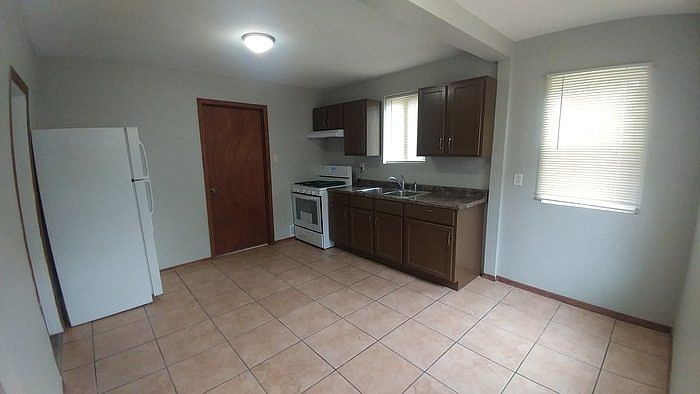 1st image of 4215 S 21st St