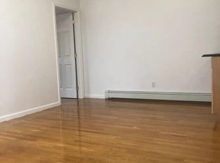 221-84 Garland Dr #2F, Oakland Gardens, NY 11364