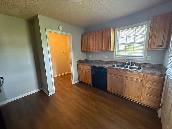 4th image of 277 Kattawar Cir