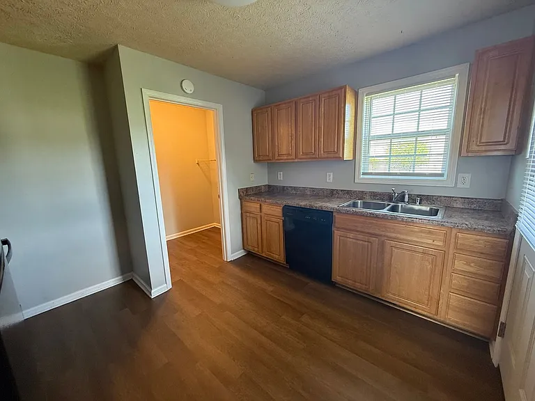 277 Kattawar Cir — Photo 4