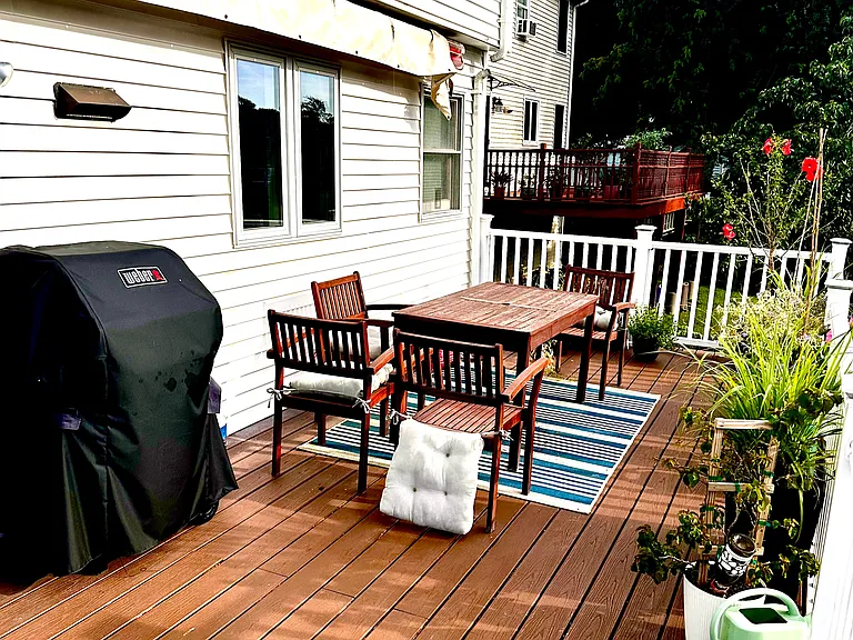 153 Princeton Ave — Photo 4