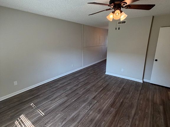 2nd image of 1002 Palmer Dr APT 5