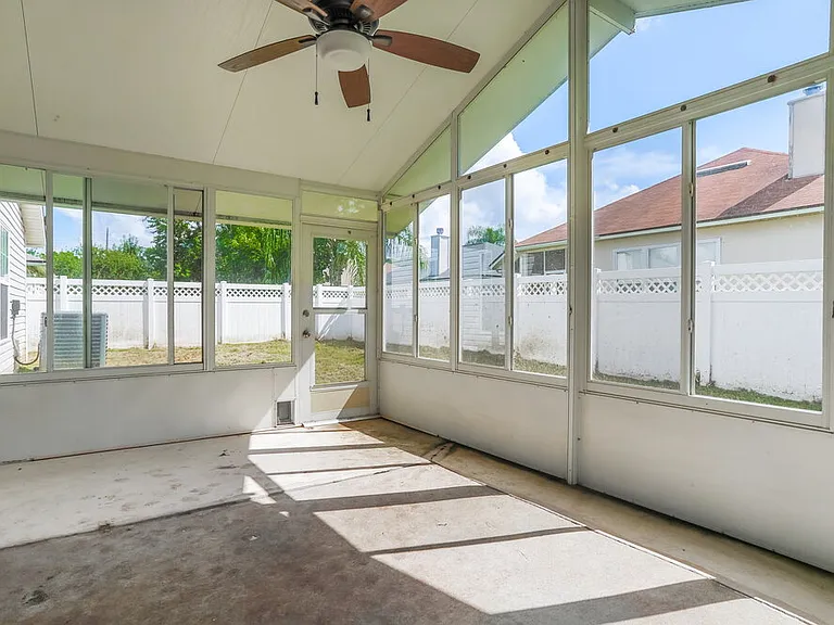 1829 Northglen Cir — Photo 13