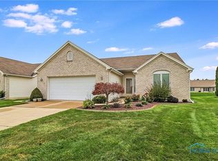 4215 Waterbend Dr E, Maumee, OH 43537