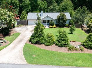 3505 Lakeside Ln, Cumming, GA 30040