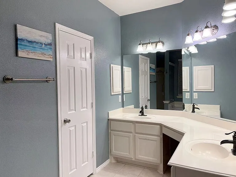 1321 Holmes Ln — Photo 18