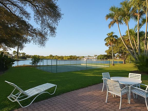 2nd image of 390 Golfview Road #A