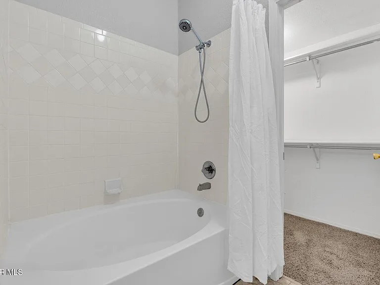 7489 Plaza Redonda Dr — Photo 30