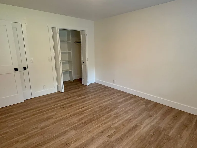 2128 Sharondale Dr #F — Photo 16