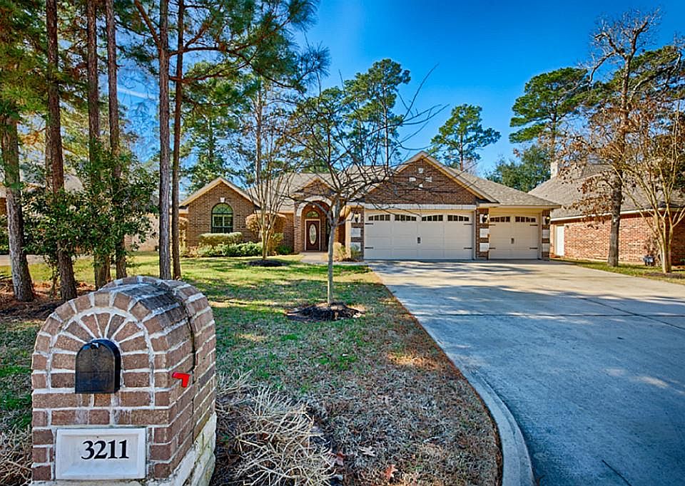 1st image of 3211 Pine Chase Dr