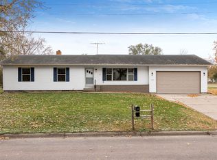 624 W 4th St, Monticello, MN 55362