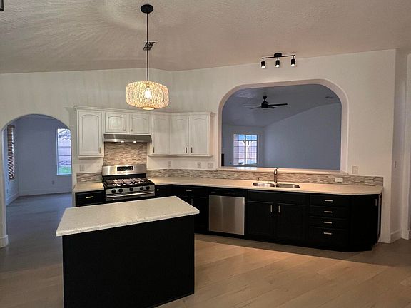 2nd image of 6909 Luz De La Luna Pl NW