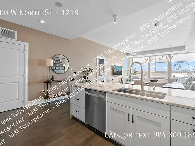 400 W North St #1218 — Photo 28