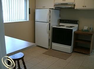 5th image of 719 Panorama Dr