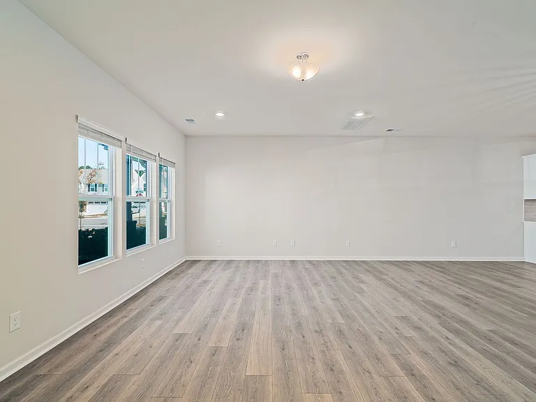 439 Avocet Dr — Photo 6