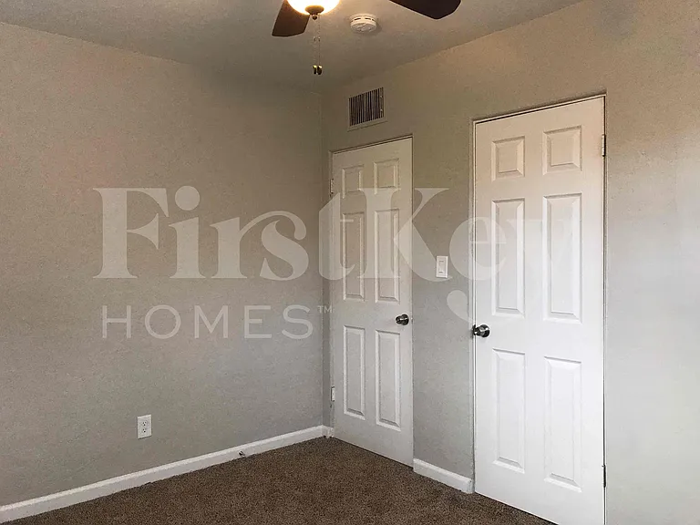 1507 W Berridge Ln — Photo 12