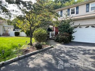 7 Janina Ave, Edison, NJ 08820