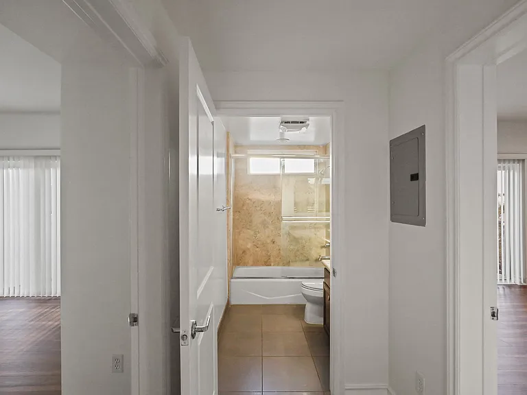 Hall Bathroom with Full-Size Bathtub