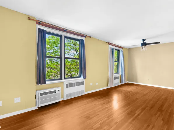 2015 Saint Paul Avenue 3H image 2 of 9