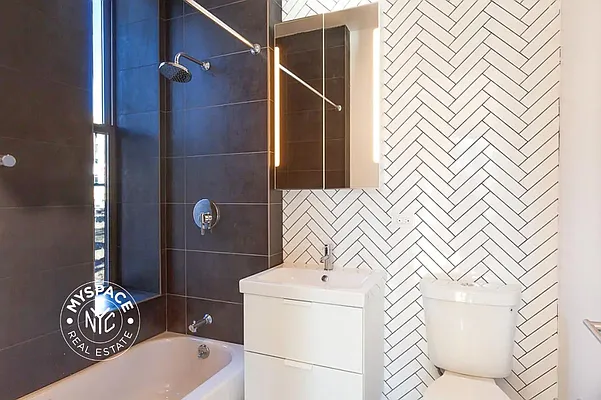 Rented by MySpaceNYC | media 6