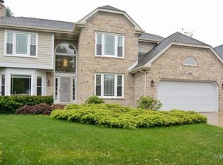 111 Northwoods Ln, Bloomingdale, IL 60108