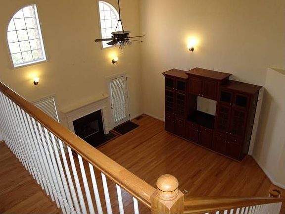 4th image of 3125 Weymouth Ct