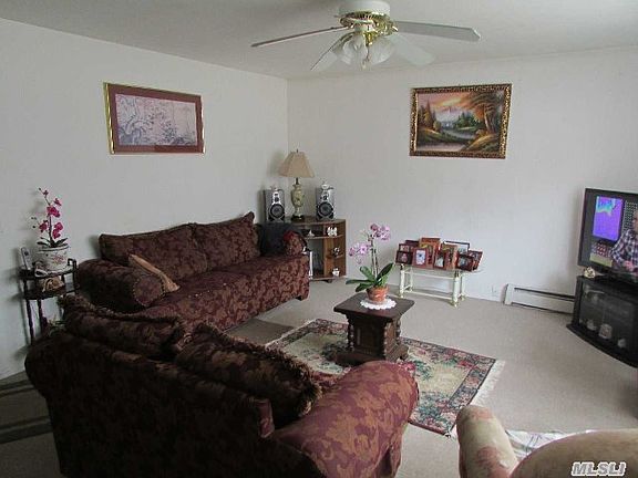 2nd image of 100 Washington Heights Ave