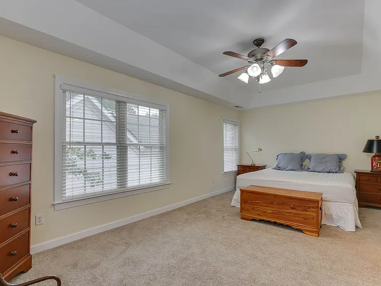 4609 Town Creek Dr — Photo 24