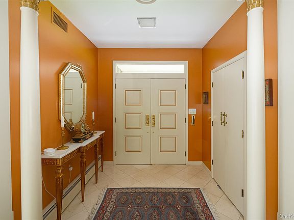 4th image of 42 Yates Boulevard