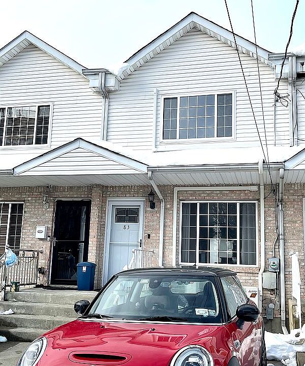 1st image of 83 Fairway Ave
