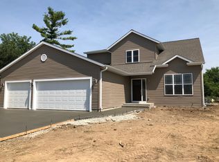 N112W21212 Mequon Rd, Germantown, WI 53022