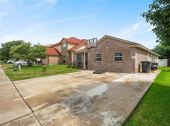 3rd image of 5011 Causeway Ct