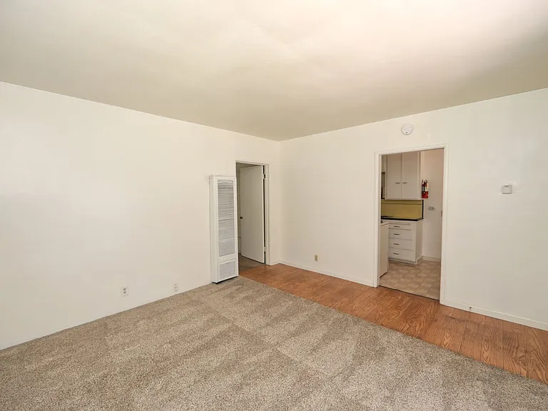 4225 V St #3 — Photo 6