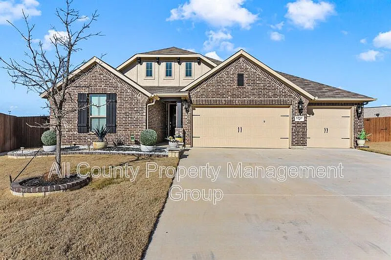 5757 Broad Bay Ln
