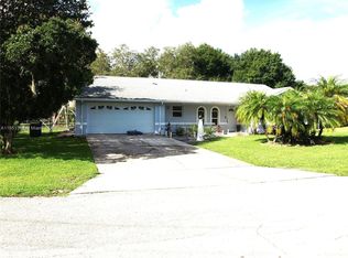 426 Foxdale Rd, Lake Placid, FL 33852