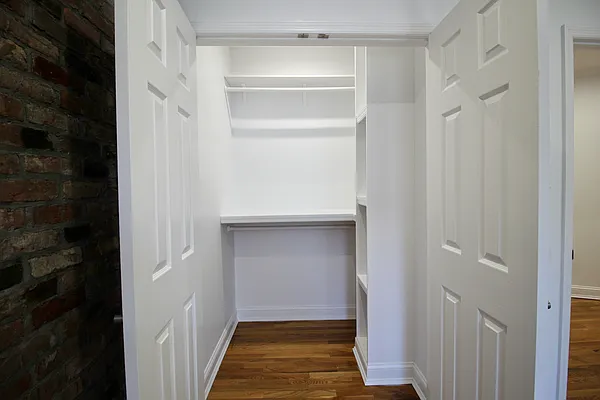 Rented by Hagstrom Management Inc | media 4