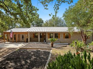 296 Wolf Ln, La Vernia, TX 78121